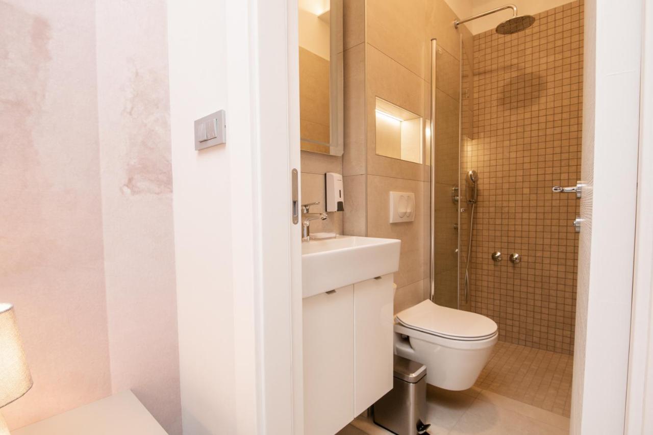 Deluxe Apartments & Rooms Revis غييكا المظهر الخارجي الصورة
