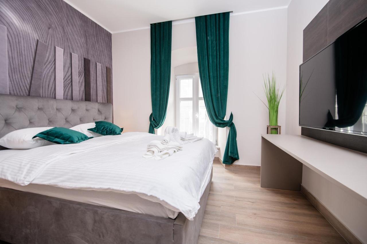Deluxe Apartments & Rooms Revis غييكا المظهر الخارجي الصورة