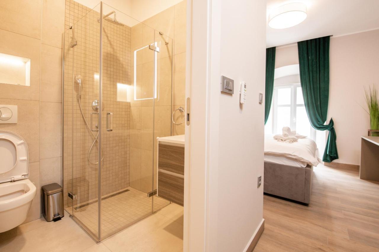 Deluxe Apartments & Rooms Revis غييكا المظهر الخارجي الصورة
