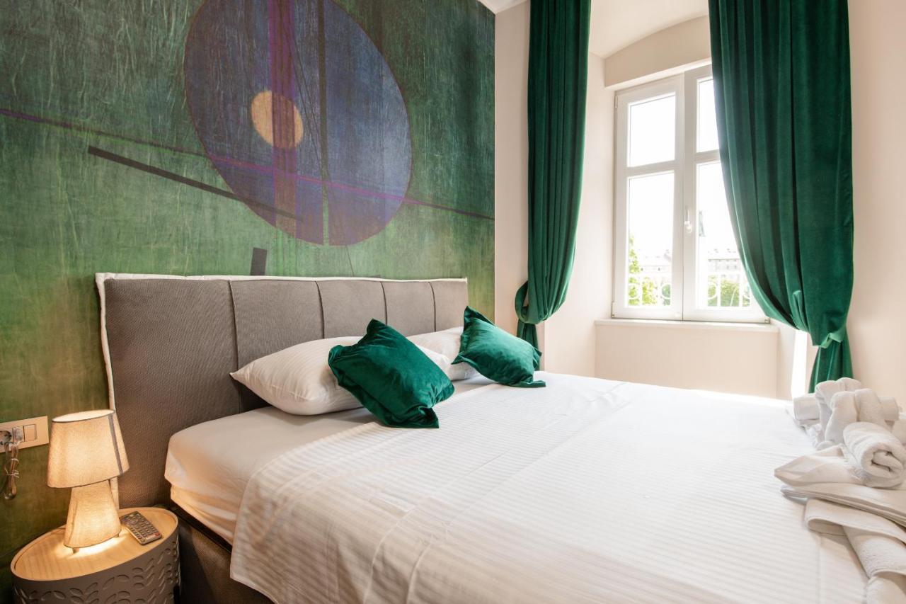 Deluxe Apartments & Rooms Revis غييكا المظهر الخارجي الصورة